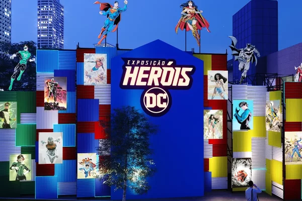 Exposição Herois da DC no Shopping Morumbi